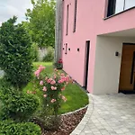 Daire Rose Close To Vienna & Airport Maria Ellend