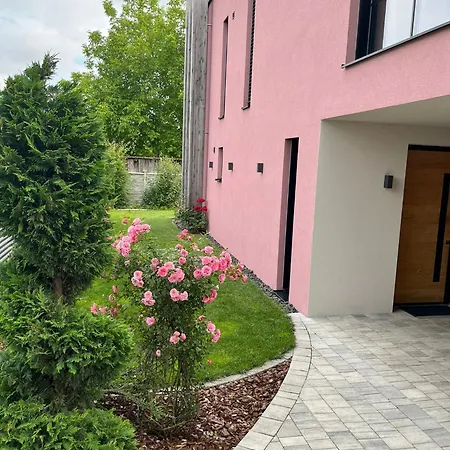 شقة Rose Close To Vienna & Airport Maria Ellend