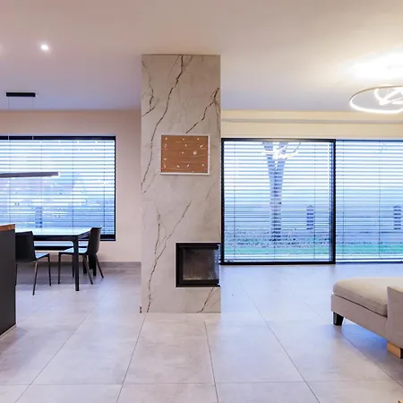 Rose Close To Vienna & Airport شقة *