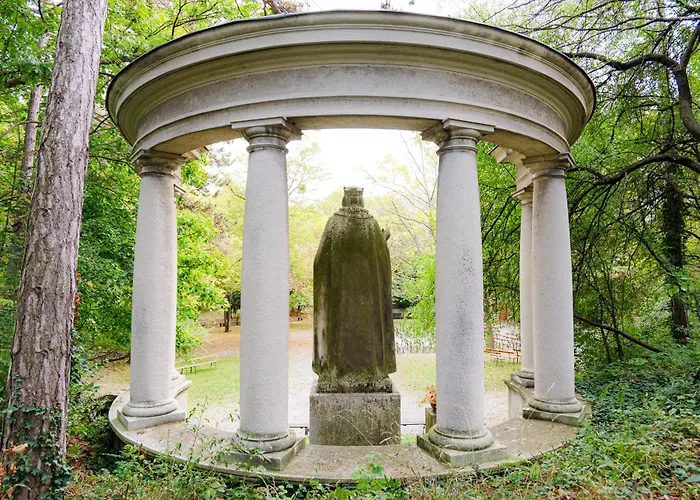 Rose Close To Vienna & Airport Apartment Maria Ellend