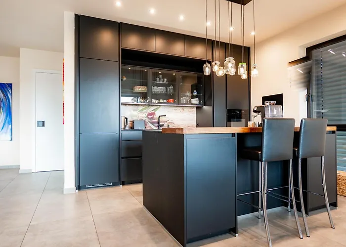 Rose Close To Vienna & Airport Apartment