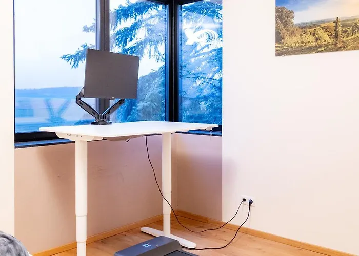 Rose Close To Vienna & Airport * Maria Ellend